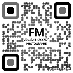 QR code with logo P7g0